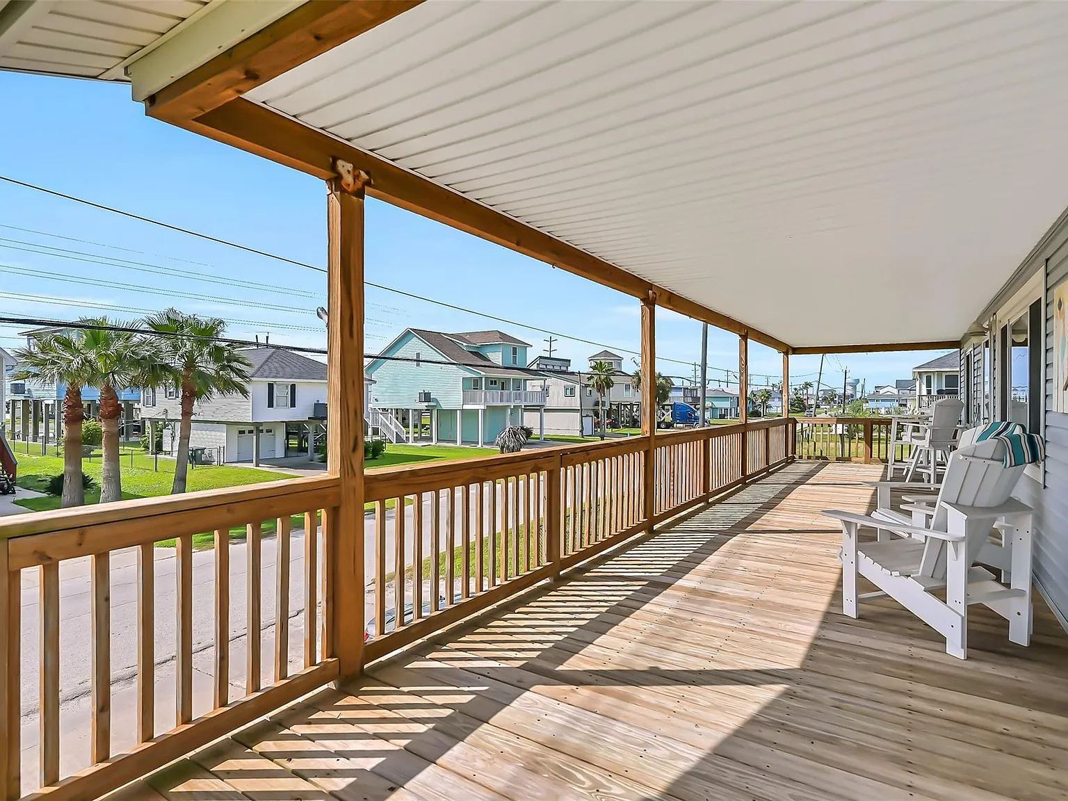 4 bed, 2.0 bath, 1326 sqft, $3,200 — Photo 3