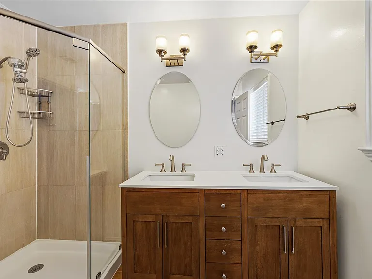 2464 Aram Ave — Photo 12