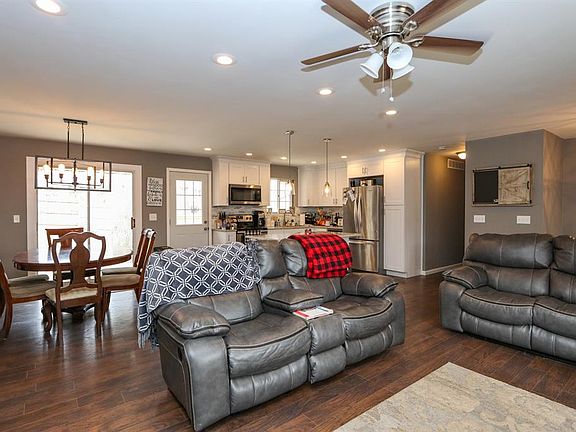 5th image of 443 Lincoln Green Dr