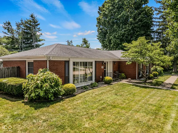 1511 Crescent Dr, Columbus, IN 47203