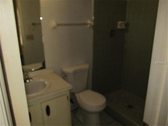 5th image of 205 Cottonwood Dr