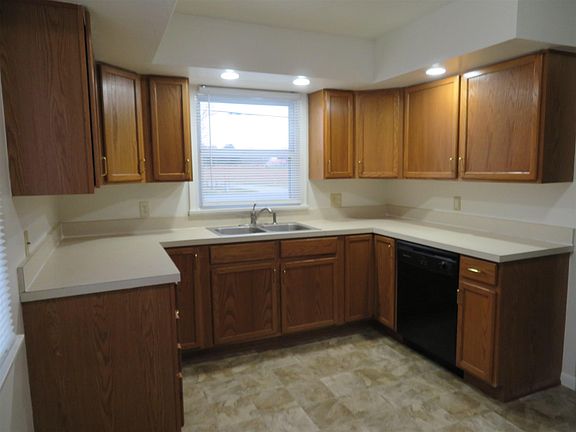 3rd image of 61200 Old County Road 17