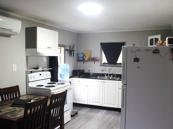 2nd image of 9916 Saint Margarets Bay Rd