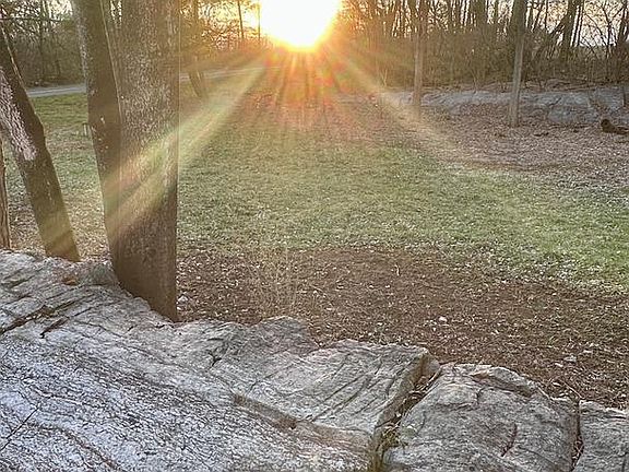 2nd image of 1336 Old Winchester Rd