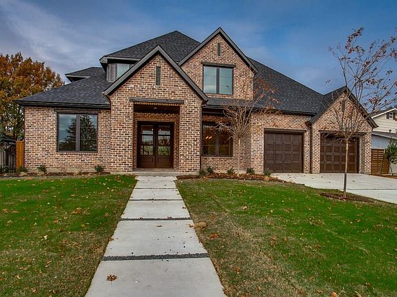 2nd image of 3235 Golfing Green Dr