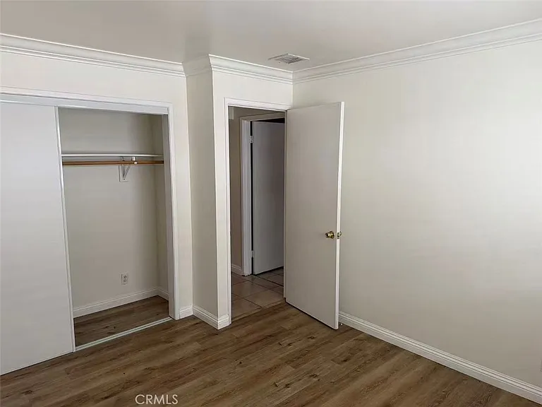 6137 Camellia Ave — Photo 8