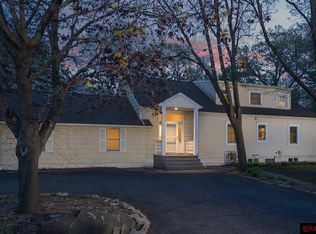 12 Valley View Pl, Mankato, MN 56001