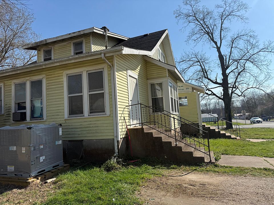 1st image of 209 W Rose Avenue