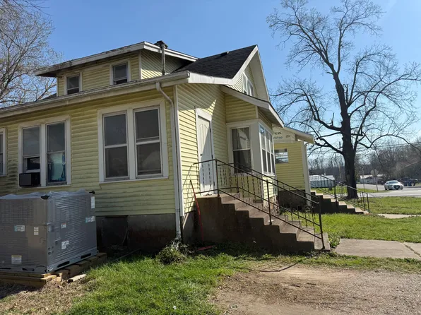 209 W Rose Avenue, Crane, MO 65633