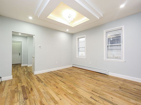 4th image of 16409 109th Ave
