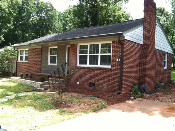 2015 Bluemont Dr, Greensboro, NC 27408