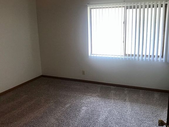 3rd image of 1400 N 33rd St #3