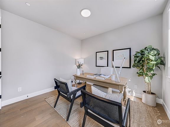 3rd image of 18118 40th Avenue W