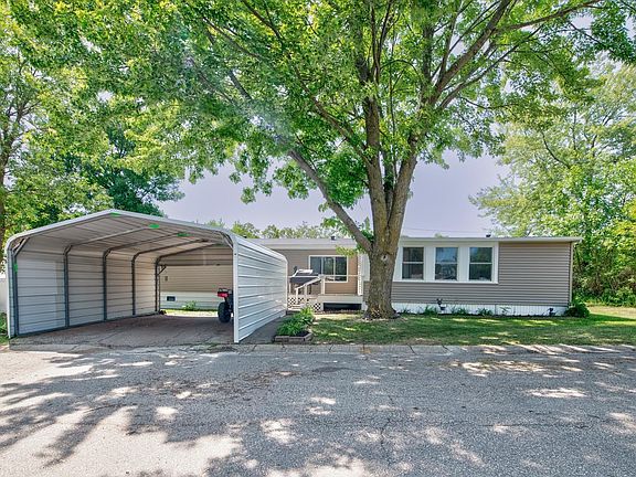 2nd image of 2408 25th St Lot 45