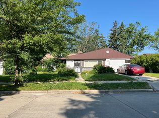 6125 N 39th St, Milwaukee, WI 53209
