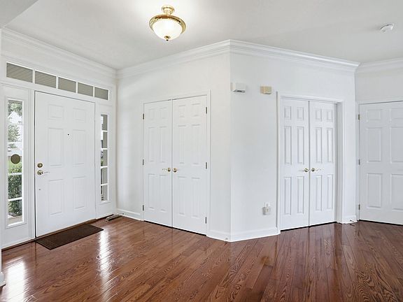 5th image of 22938 Goldenrod Dr