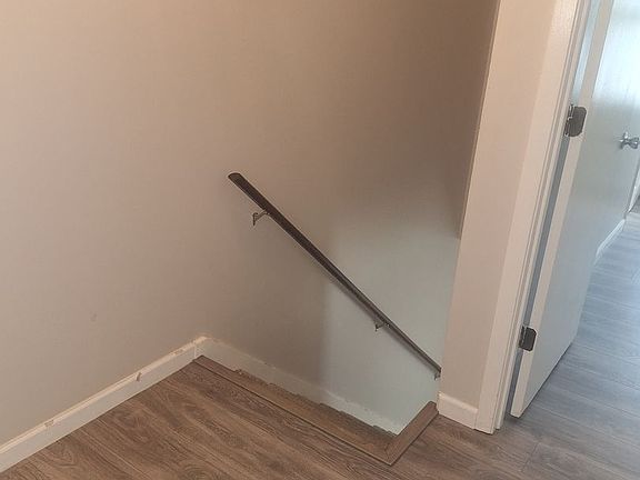4th image of 10115 Island Rd APT A
