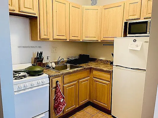 Rented by City Heights Realty | media 2