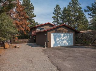 19898 Dovewood Pl, Bend, OR 97702