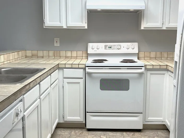 4394 S Blackhawk Way — Photo 6