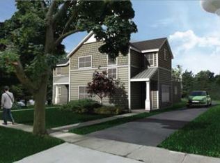 525 1st St, Libertyville, IL 60048