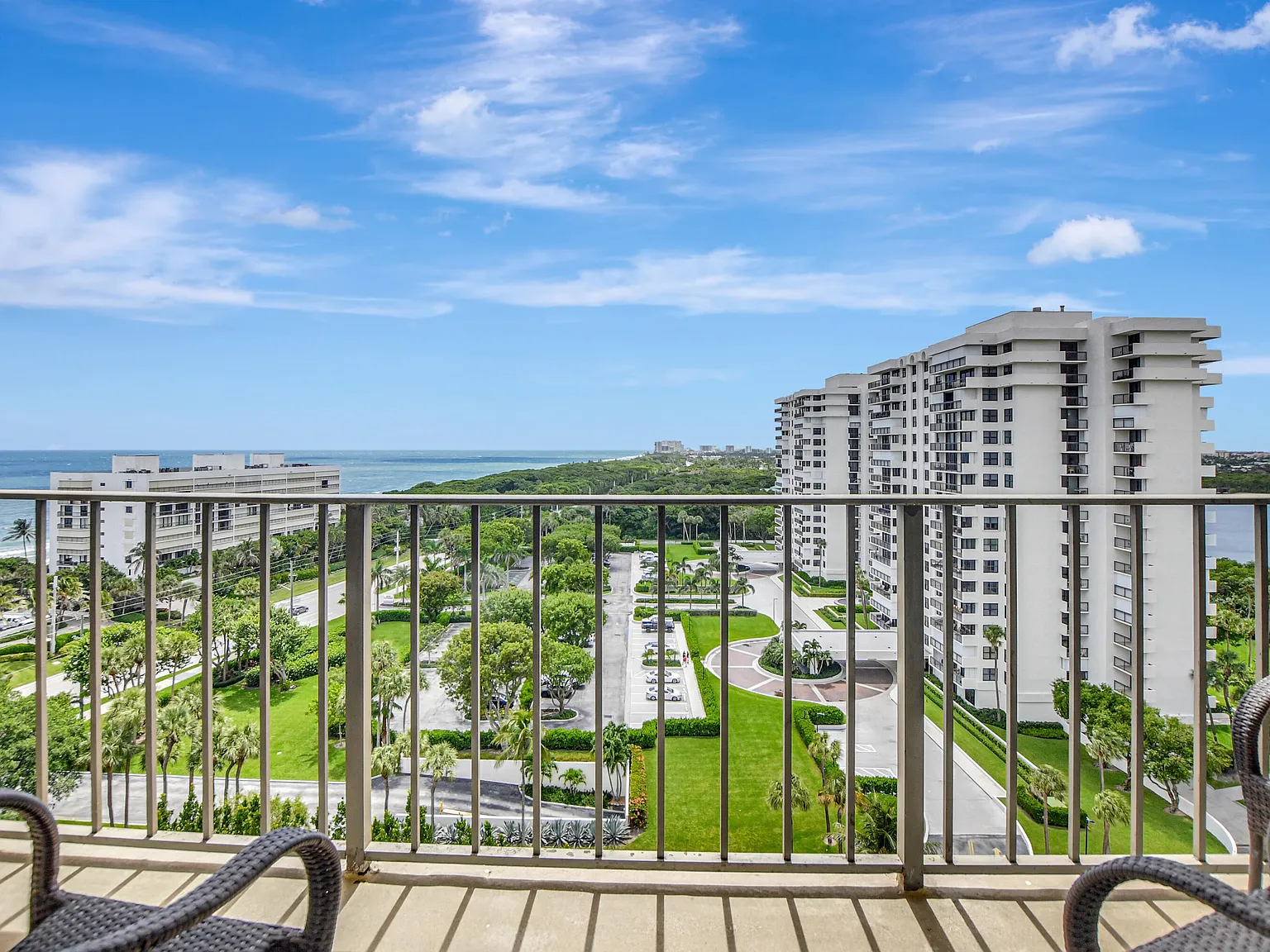 2 bed, 2.0 bath, 1031 sqft, $7,000 — Photo 4