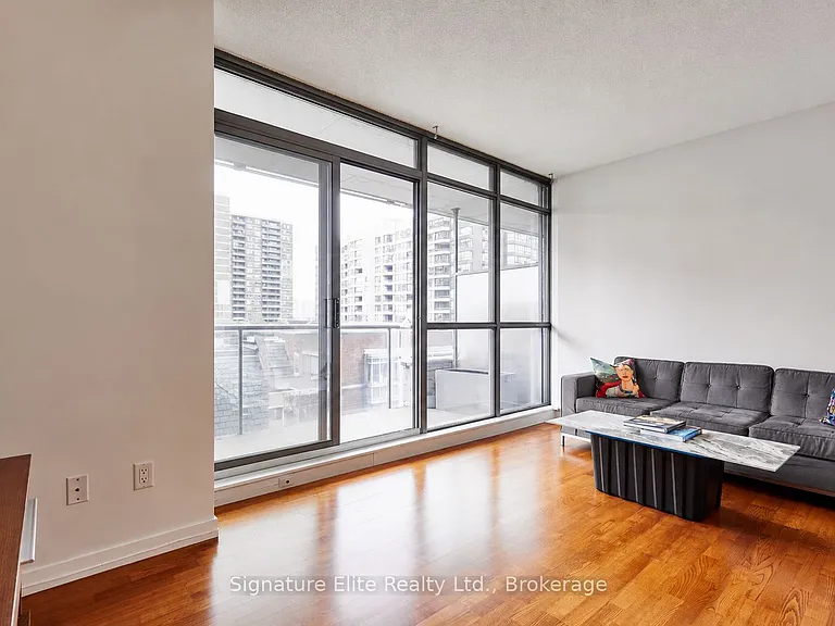 281 Mutual St #608 — Photo 5