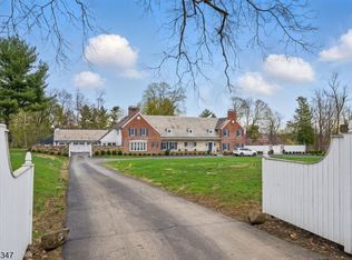 2 Delaware Rd, Florham Park, NJ 07932