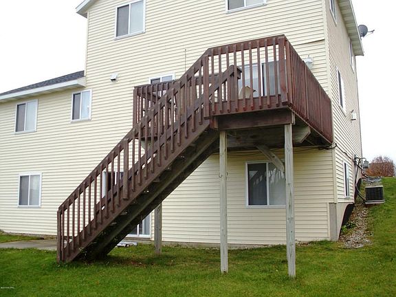 3rd image of 297 Summer Circle Dr SE