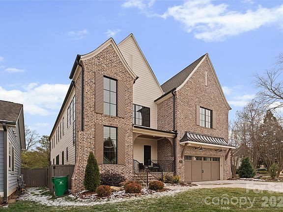 4th image of 700 McAlway Rd