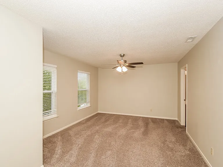 941 Ravine Dr — Photo 9