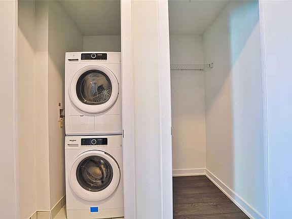 3rd image of 251 Manitoba St #1306