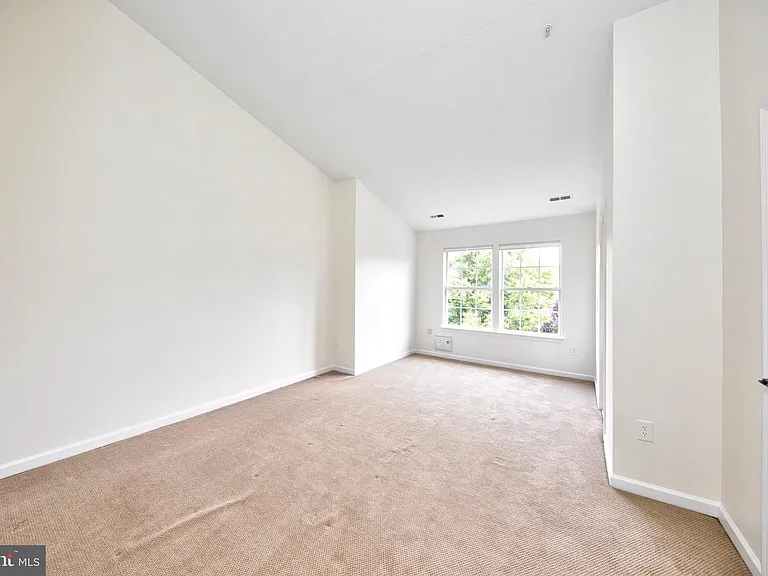 130 Spencer Cir — Photo 15
