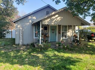 209 W 3rd St, Molalla, OR 97038