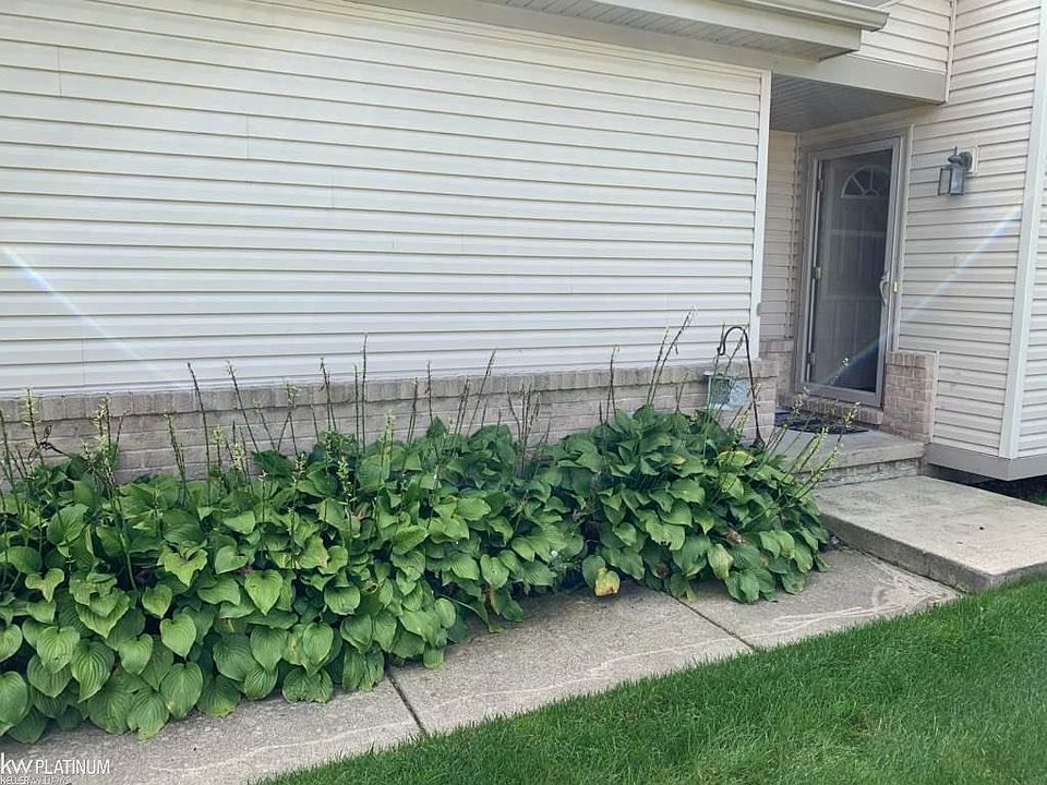 1st image of 53075 Barberry Cir
