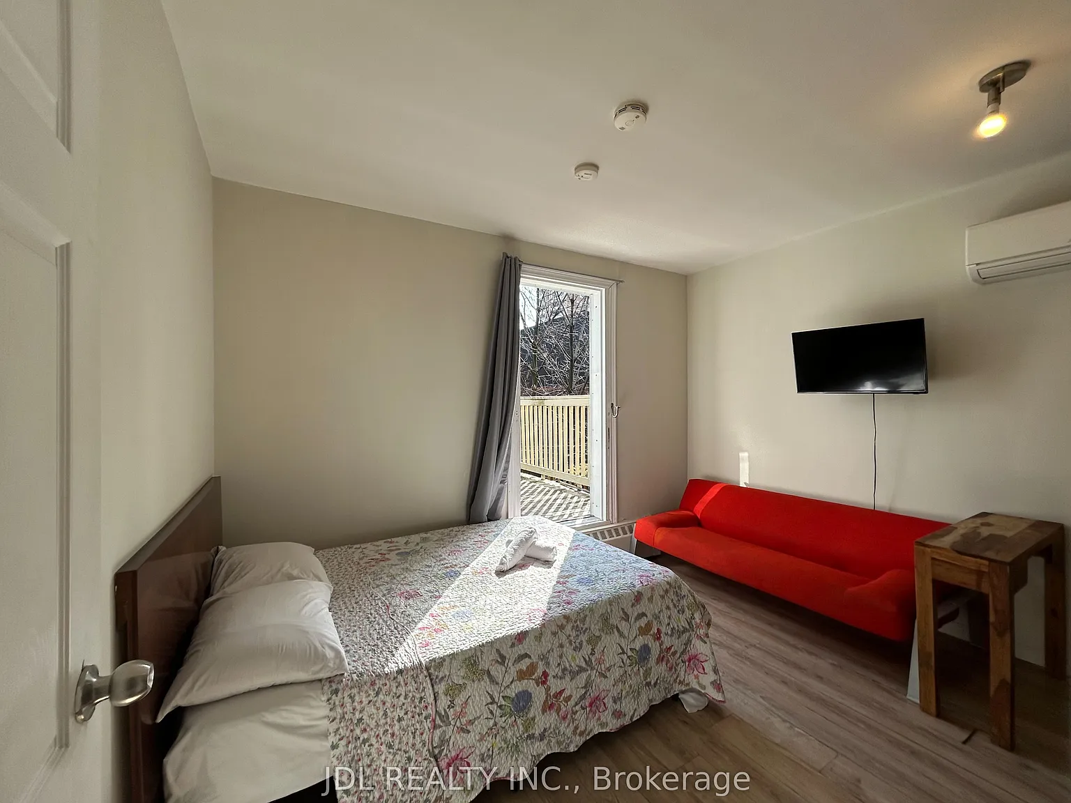 2 bed, $1,788 — Photo 2