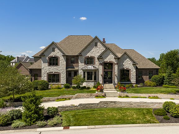 2nd image of 6760 Wellington Cir
