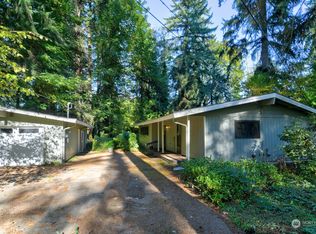 4220 23rd Ave NE, Olympia, WA 98516