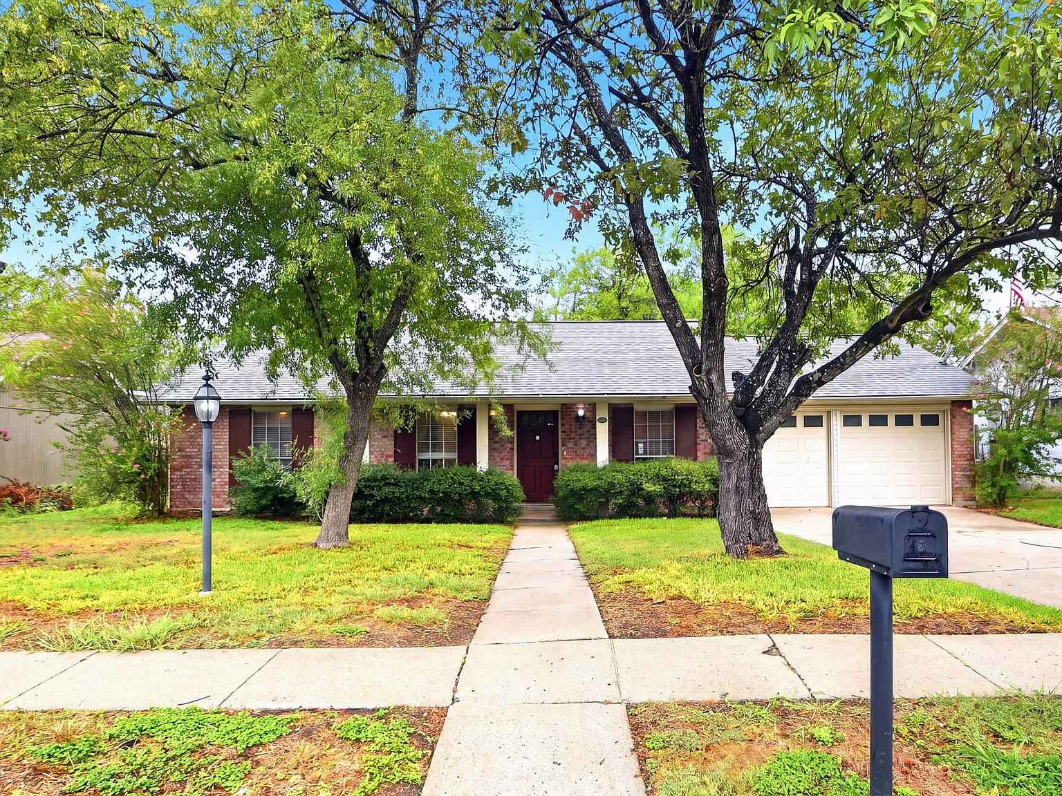 4 bed, 1288 sqft, $1,595 — Photo 3