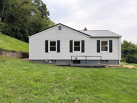 4th image of 729 Germantown Rd