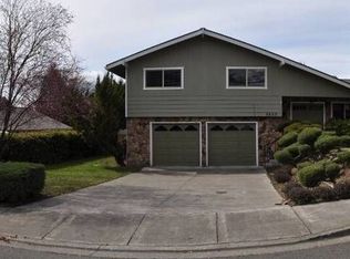 2653 Tahitian Ave, Medford, OR 97504