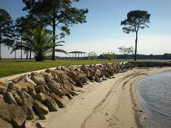 3rd image of 1407 Bayshore Dr