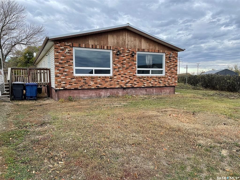 5 Allard BAY, Gravelbourg, SK S0H 1X0 MLS SK947195 Zillow