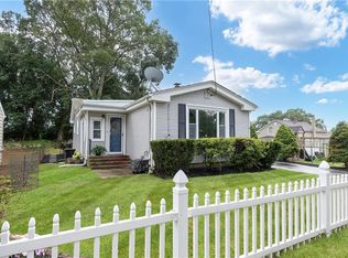 9 Pequot Ave, Cumberland, RI 02864