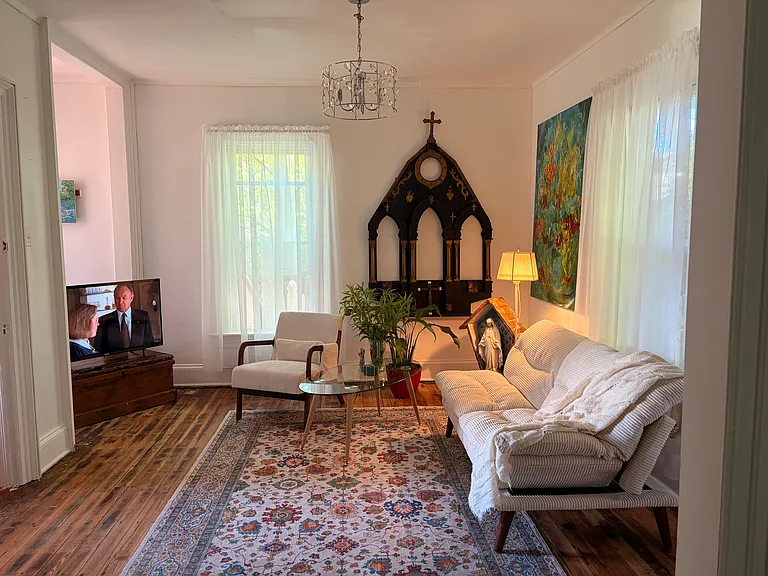 620 E Gansevoort St — Photo 8