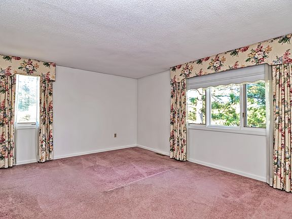 5th image of 401 Lewis O Gray Dr #401