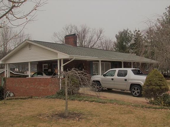 3rd image of 1711 E Watauga Ave