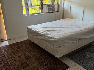 129 SE 5th St #A, Hallandale, FL 33009