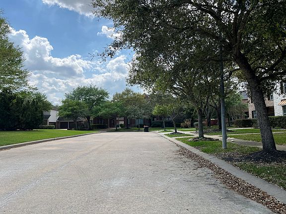 5th image of 6303 Indiangrass Ct