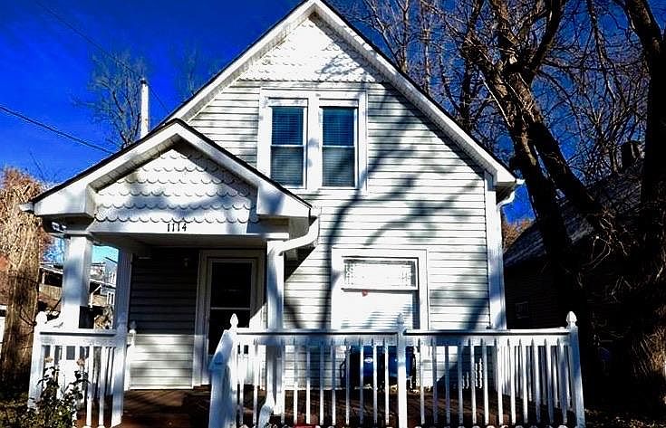 1st image of 1114 W 41st Ter